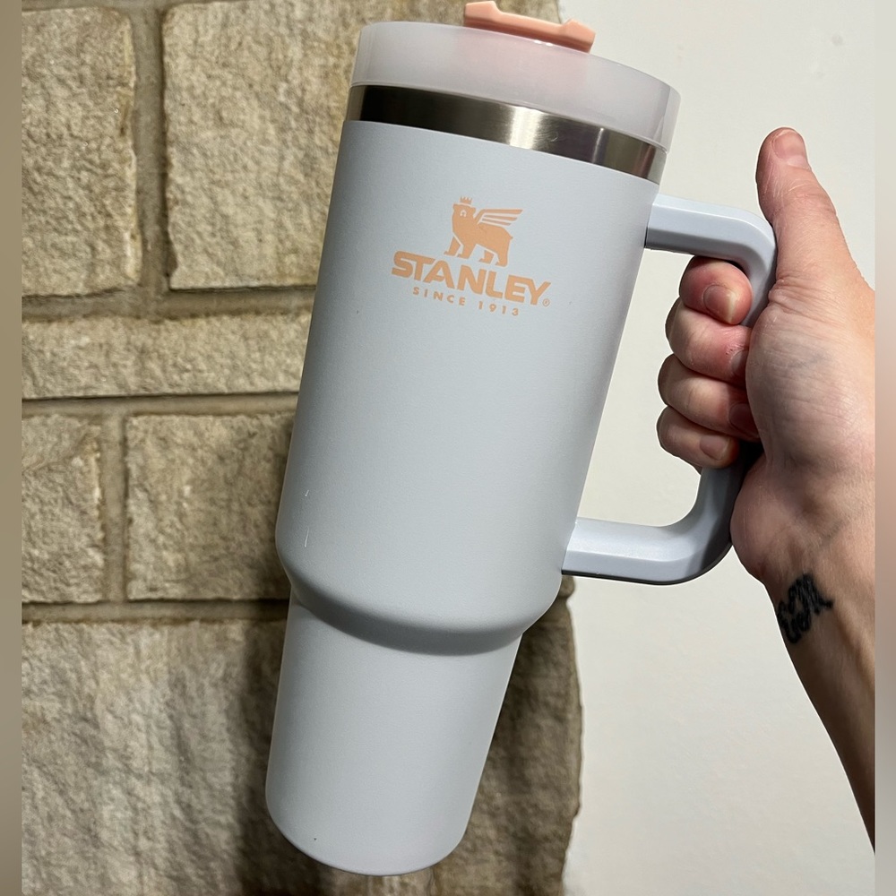Stanley 40oz “Cloud” quencher